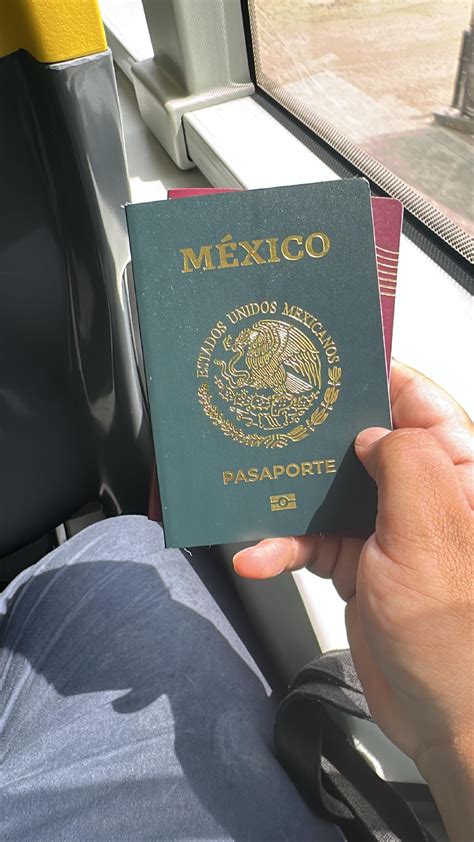 Just renewed my Mexican passport : r/PassportPorn