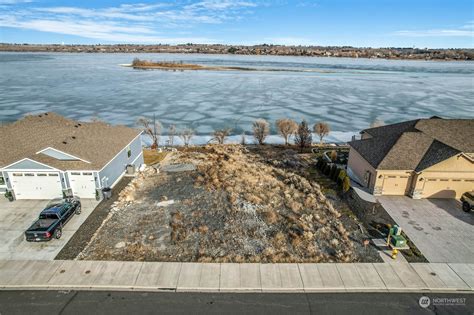 MLS 2038045 4163 Edwards Drive NE Moses Lake WA 98837