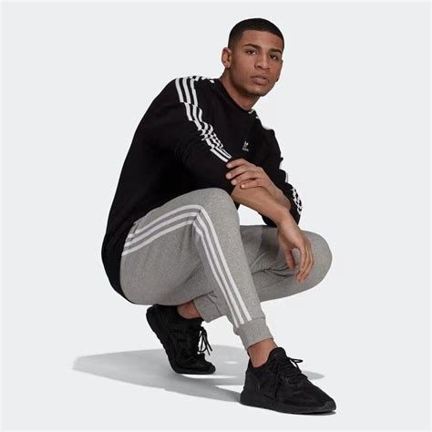 Свитшот adidas Originals - купить с доставкой по выгодным ценам в ...