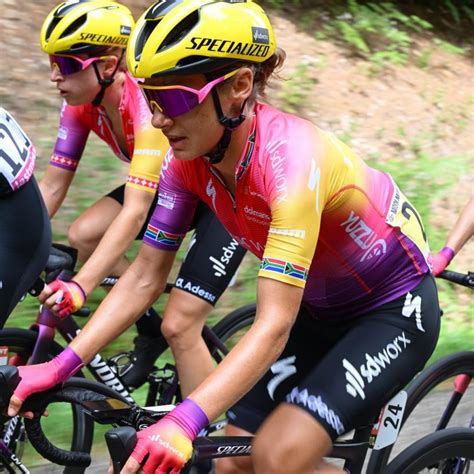 Ashleigh Moolman Pasio Une Pionni Re Du Cyclisme Connect Dans Le