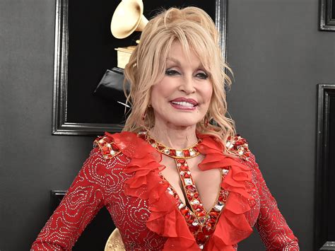 Best Photos of Dolly Parton’s Most Stunning Grammy Fashion Moments