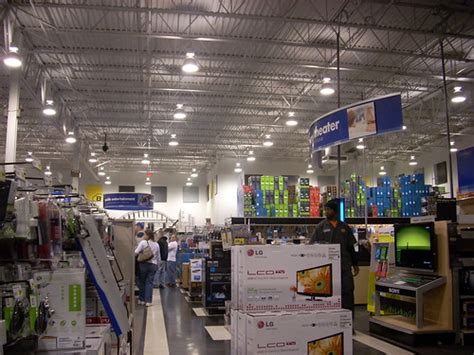 Best Buy Interior Best Buy 479 48000 Square Feet 12151 Flickr