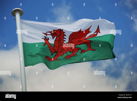 Red dragon flag hi-res stock photography and images - Alamy