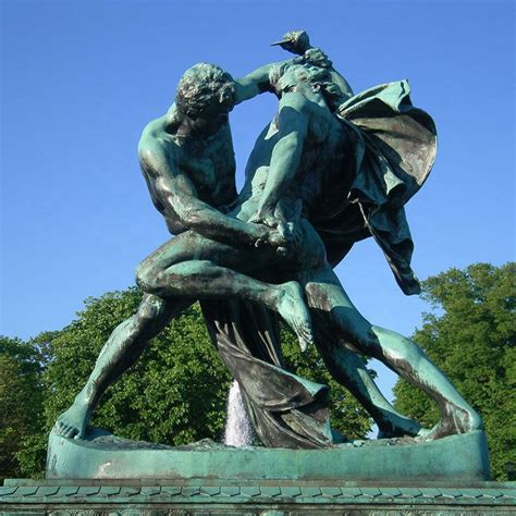 Antique Metal Bronze Statue Of Naked Fighting Men Sculpture For Outdoor Garden Decoration
