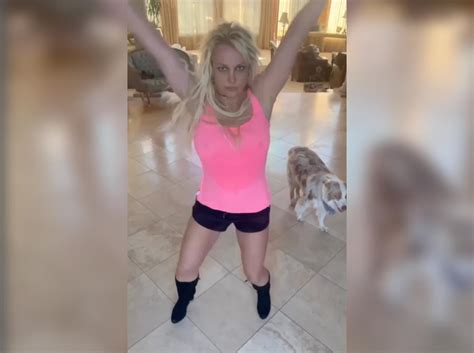 Britney Spears Strangely Rants About Salt As Instagram Remains Private