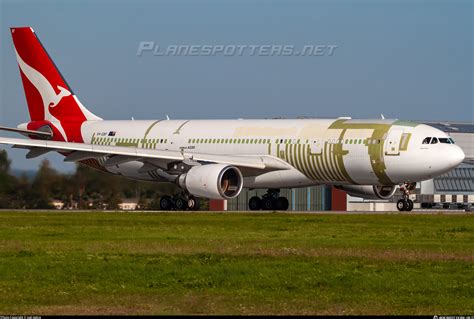 vh ebf qantas freight airbus  pf photo  joel gehre id