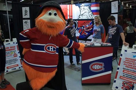 Montreal Canadiens Mascot / Habs Visit Children S Hospital Make Kid S ...