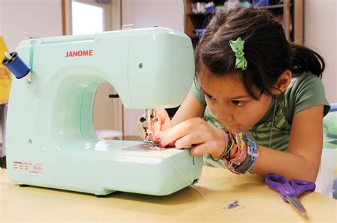 Class encourages creativity through stitches and seams | Article | The ...