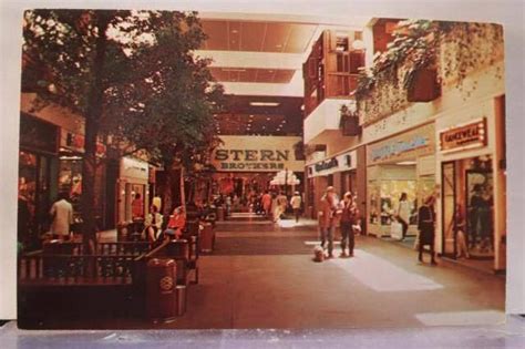 Willowbrook Mall Wayne Nj Still There But Looks Nothing Like This Vintage Photo Sterns Wing