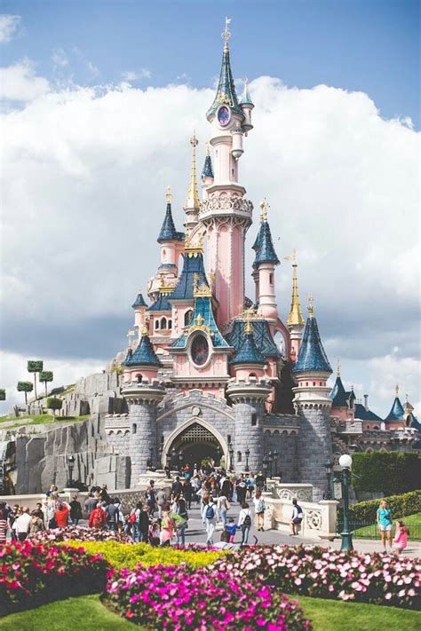 Pinterest Claudiagabg Disneyland Images Disneyland Disneyland Paris