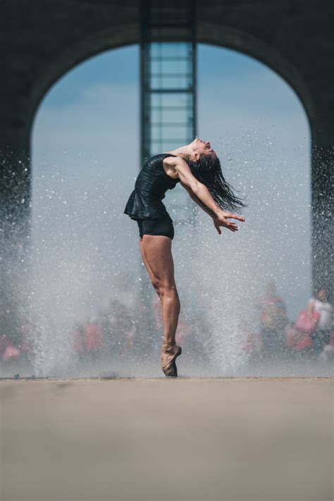 Ballet Dancers Make Mexico City Their Stage In Stunning Photo Series Mashable