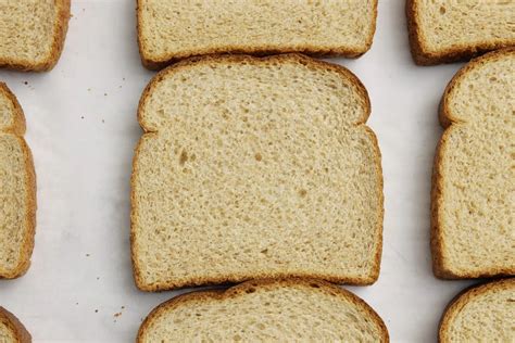 How to Make Toasted Bread in 10 minutes - Camila Made