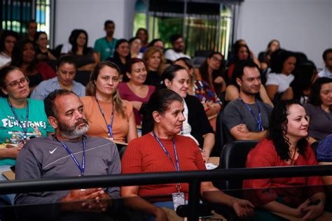 Celebrando Anos De Inaugura O Cerest Realiza Workshop Pelo Dia