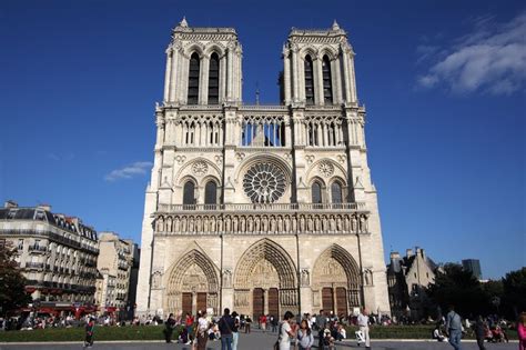 Notre Dame Cathedral, Paris, France - Traveldigg.com