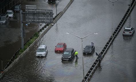 Estado De Emergencia En Nueva York Por Inundaciones Lluvias Torrenciales Y Servicios Interrumpidos