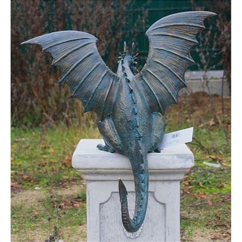 Schöner Bronze Drache als Wasserspeier