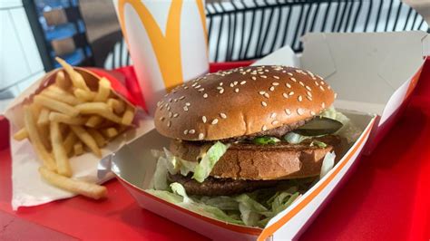 McDonald S Is Making Major Changes To Its Burgers