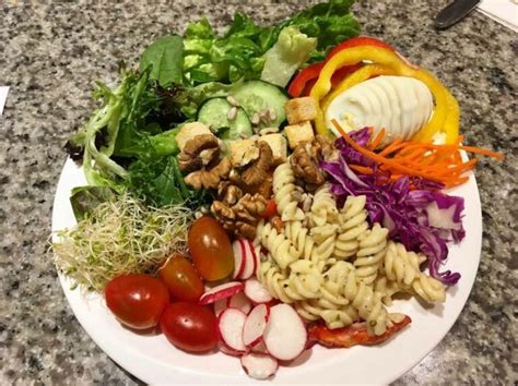 Salad Bar Buffets In Singapore Serving More Than Just Vegetables