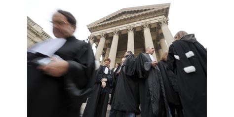 Justice Nouvelle Mobilisation Massive Des Avocats