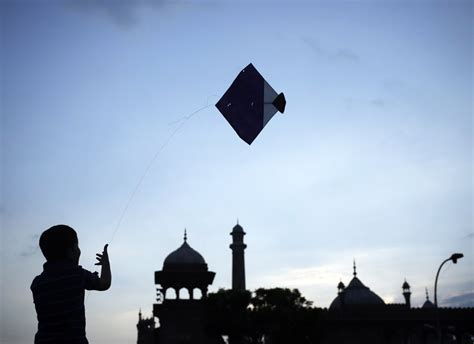 Bloody Kite Flying Continues To Claim Lives In Lahore