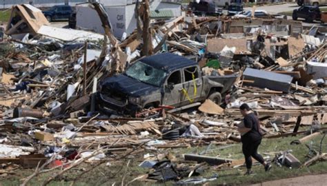 5 Dead At Least 35 Hurt As Tornadoes Ripped Through Greenfield The Business Post