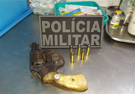 Homem Sofre Acidente E Preso Em Hospital Arma De Fogo Em Campo