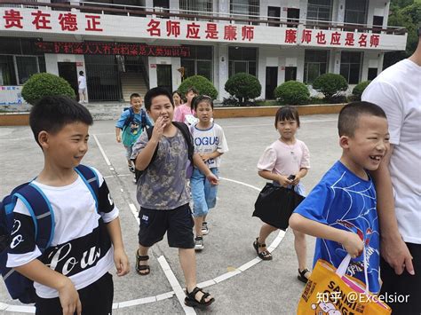 湖北学子三下乡：“七彩课堂”陪伴快乐成长 知乎