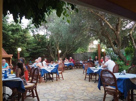 Best 5 Restaurants in Lassi, Kefalonia | Greeka