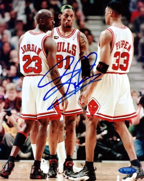 Dennis Rodman Signed Bulls Photo With Michael Jordan Scottie Pippen