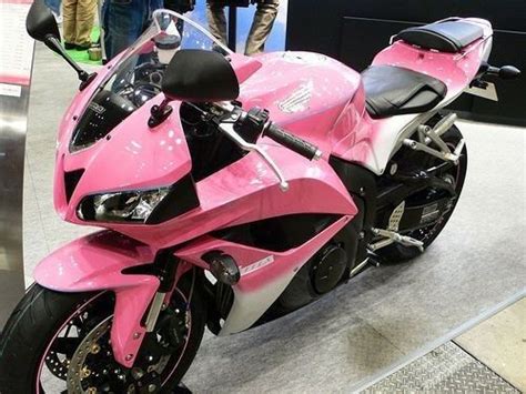 Pin By Gabiie On Motos Pink Motorcycle Pink Bike Pink Car