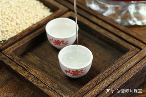 吃晚饭时，长期喝点“白酒”的人，身体会怎样呢？ 知乎