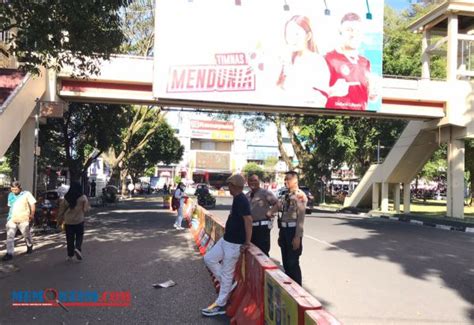 Dishub Kota Malang Pasang Barrier Di Jalan Merdeka Utara Untuk Rencana