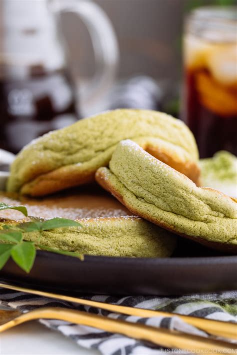 Matcha Souffle Pancakes 抹茶スフレパンケーキ • Just One Cookbook