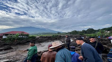 Update Sementara Banjir Sumbar Meninggal Dunia Hilang Dan