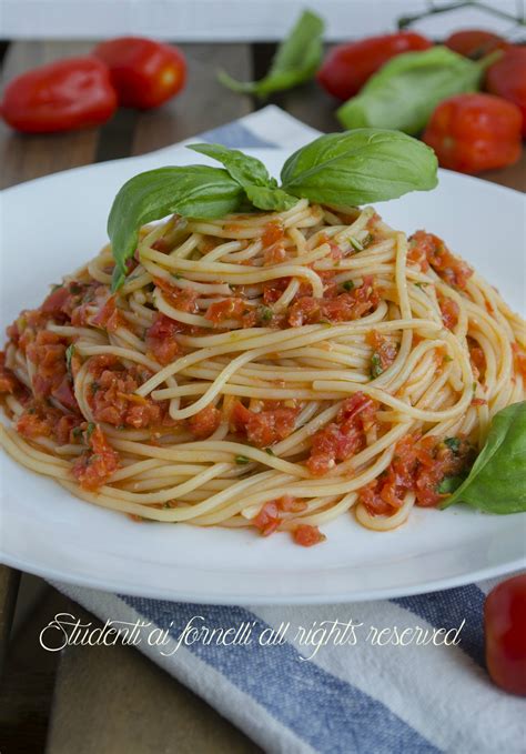 Spaghetti Al Pomodoro Fresco E Basilico Senza Cottura Ricetta