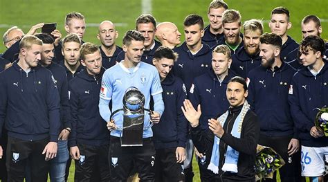 Zlatan Ibrahimovic snubs protocol to present former club Malmo with ...