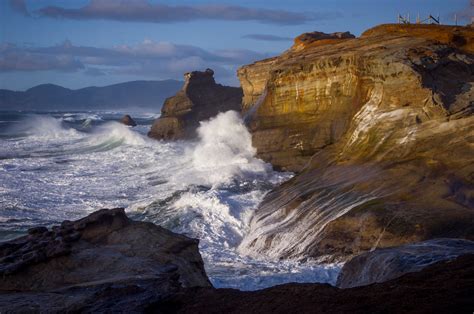 Your Guide to Cape Kiwanda Near Pacific City, Oregon | That Oregon Life