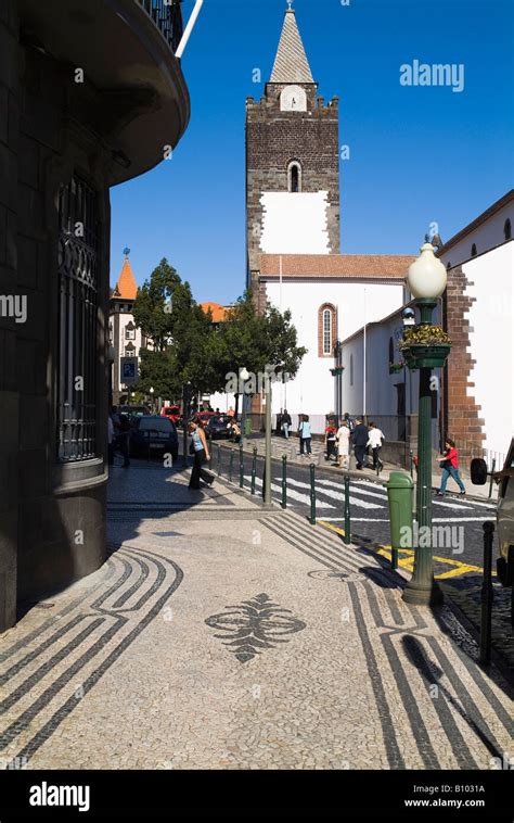 Dh Rua Aljube FUNCHAL MADEIRA Decorative Tiled Pavement Se Cathedral