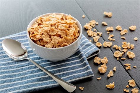 Gesunde Corn Flakes Mit Milch Zum Frühstück Auf Tabelle Lebensmittel