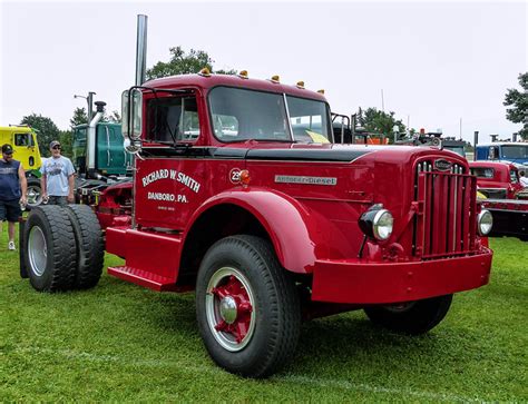 Richard W Smith S Autocar Semi Tractor Taken At The Atca Flickr