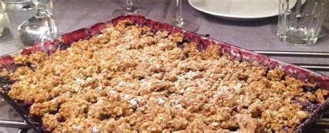 Kerstdiner Na Crumble Met Rood Fruit En Vanille Ijs Gewoon Wat Een