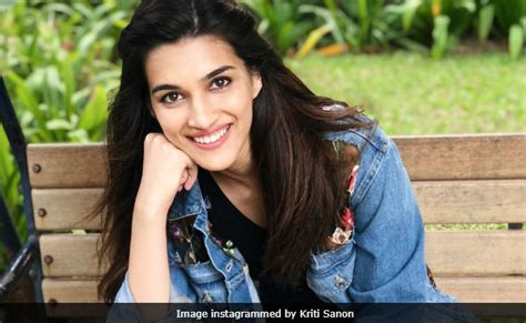 Happy Birthday Kriti Sanon 15 Times She Won Our Hearts With Her Foodie Side Ndtv Food