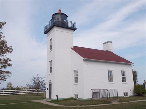 Sand Point Lighthouse Escanaba Mi Top Tips Before You Go With