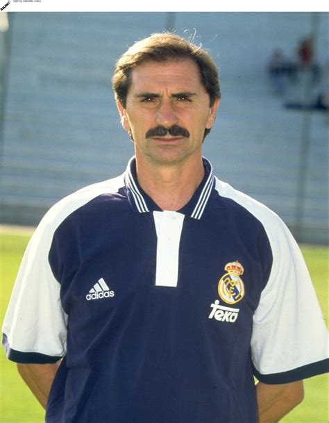 Miguel Ángel portero del Real Madrid en los 70 y los 80 anuncia que