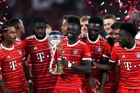 Der FC Bayern München Ein Jahrhundert Voller Erfolge Und Legenden