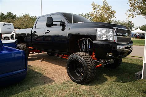 Lifted Chevy Trucks Wallpaper - WallpaperSafari