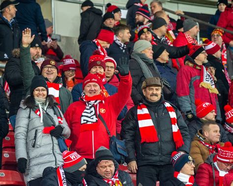 Kibicu By E Na Meczu Widzew D Pogo Szczecin Znajd Si Na