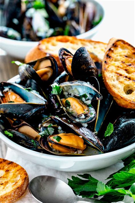 Garlic Steamed Mussels Recipe