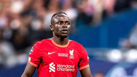 Bayern Flirt Mane Relativiert Aussagen Stehe Immer Noch Bei Liverpool