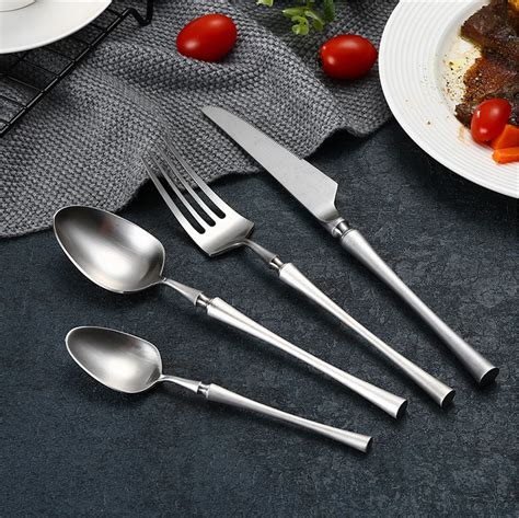 Hot Sale 4 Pcs True Color Spindle Type Dinnerware Knife 304 Stainless